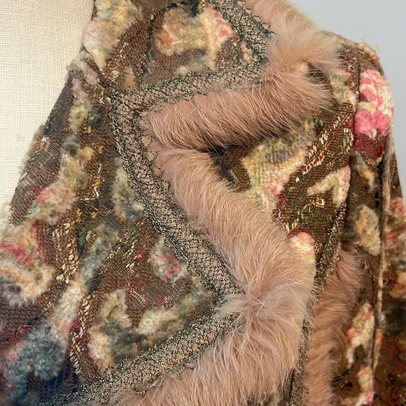 Amazing Cynthia Steffen brocade Floral Patterned faux Fur-Trimmed Jacket. - Picture 2 of 12